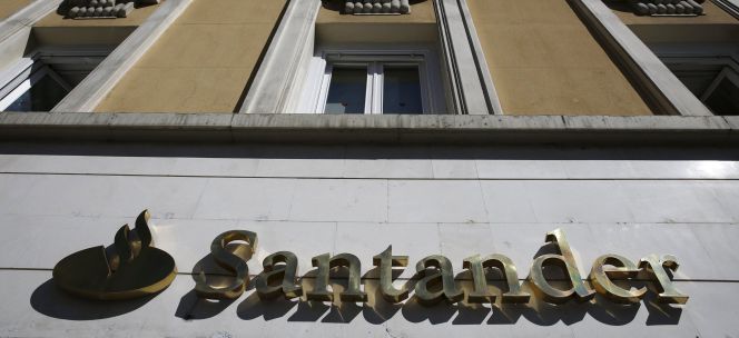 Una oficina de SAntander en el centro de Madrid. REUTERSJuan Medina