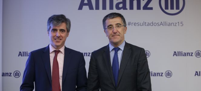 Iván de la Sota, Consejero Delegado (CEO) de Allianz para la Región IberoLATAM, y a la derecha de la fotografía José Luis Ferré, Consejero Delegado (CEO) de Allianz Seguros.