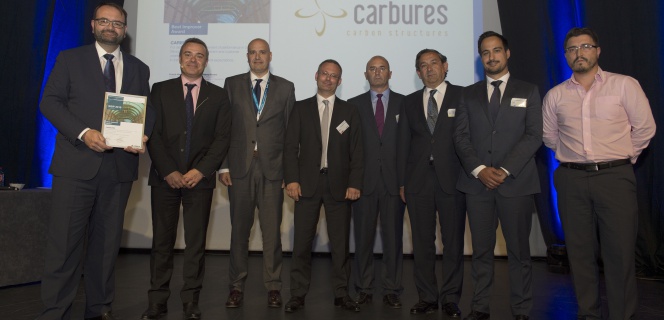 De izquierda a derecha: Roberto Rey (Consejero delegado de Carbures), Therry Gendre (Vicepresidente de Airbus), Javier Moreno (Director General de Carbures Aerospace & Defense), Frank Martin (Vicepresidente de Airbus), Arturo Pastor (Director de Calidad de Carbures), Javier García Baeza (Airbus), Francisco López (Departamento de Calidad de Carbures), Roberto Rodríguez (Airbus).