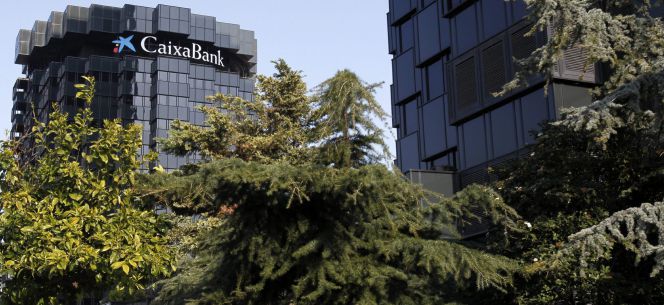 Sede de Caixabank en la avenida Diagonal de Barcelona. EFEArchivo