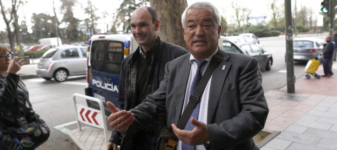 Luis Pineda entra en el registro en Ausbanc.