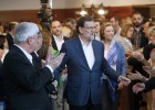 Rajoy elude hablar de Soria en su primer acto público Rajoy elude hablar de Soria en su primer acto público