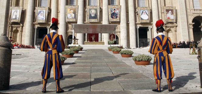 Plaza de San Pedro de la Ciudad del Vaticano.