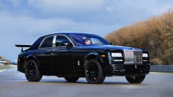 Otra marca que se unen al fenómeno SUV: Rolls.