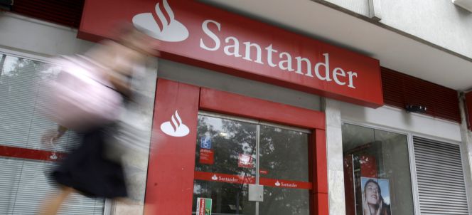 La filial de Santander en EE UU vuelve a retrasar sus cuentas