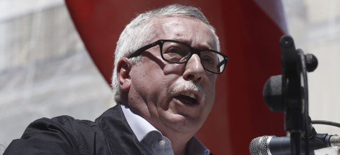 El secretario general de CCOO, Ignacio Fernández Toxo, pronuncia unas palabras al término de la manifestación con motivo de la celebración del Primero de Mayo.
