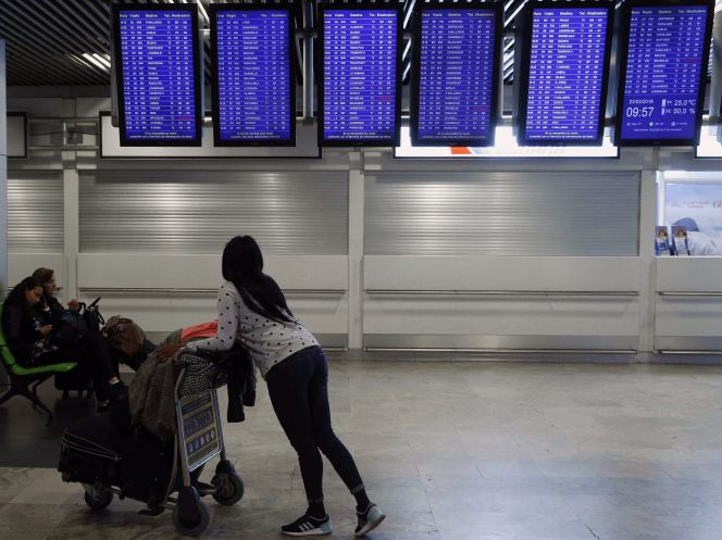 Paneles de vuelos en la términal 2 del aeropuerto Adolfo Suárez Madrid-Barajas.
