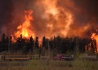 Un gigantesco incendio en Canadá dispara el petróleo Un gigantesco incendio en Canadá dispara el petróleo