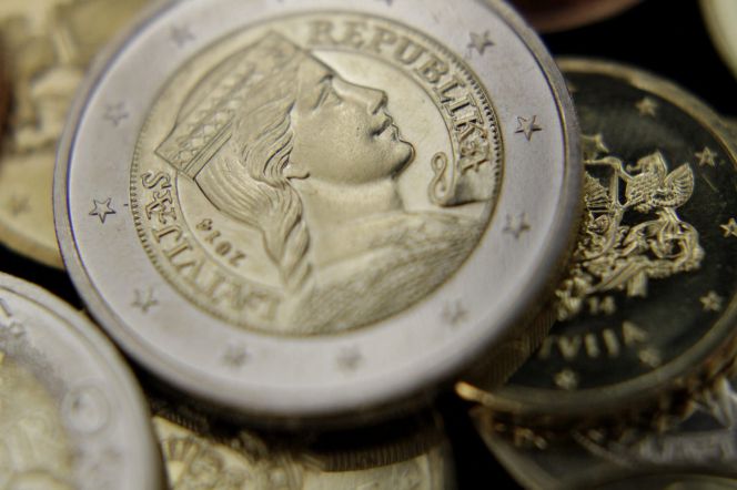 Varias monedas de euro.