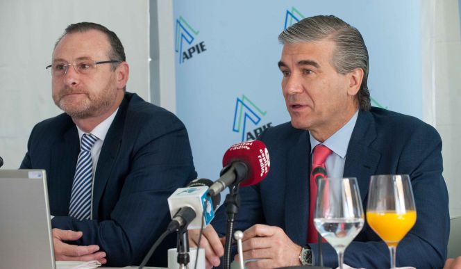 José Aljaro y Francisco Reynés, director financiero y consejero delegado de Abertis, respectivamente.