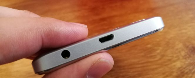 Así es el Lenovo K5, un teléfono de 5 pulgadas y LTE por 179 euros