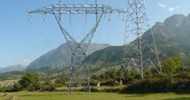 Las redes eléctricas reciben con la nueva retribución 250 millones más