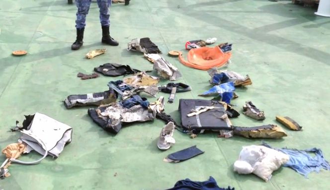Restos pertencientes al avión de EgyptAir
