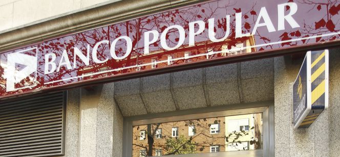 Vista de una sucursal del Banco Popular. EFEArchivo