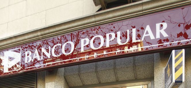 Vista de una sucursal del Banco Popular. EFEArchivo