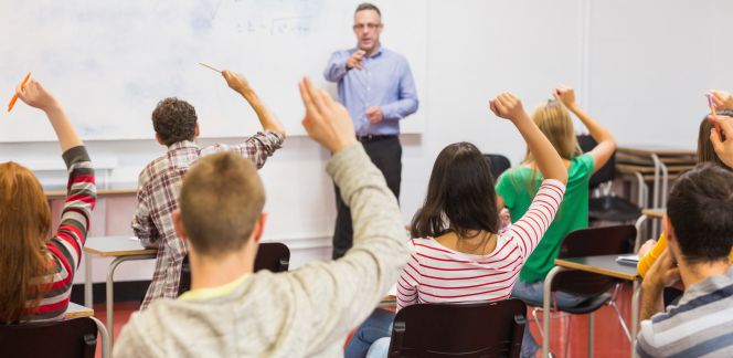 Los docentes se resignan a que poco cambie en la educación