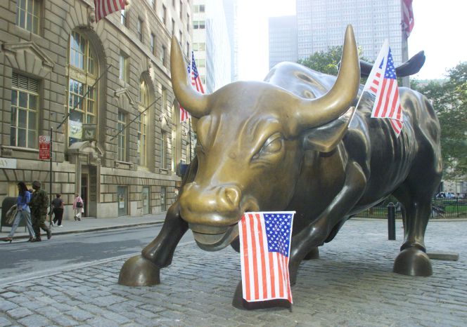 El toro de Wall Street, situado al lado de la Bolsa de Nueva York.
