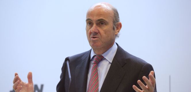 El ministro de Economía en funciones, Luis de Guindos, durante su intervención en la clausura del IV Foro Anual del Consejero que se celebra hoy en Madrid.
