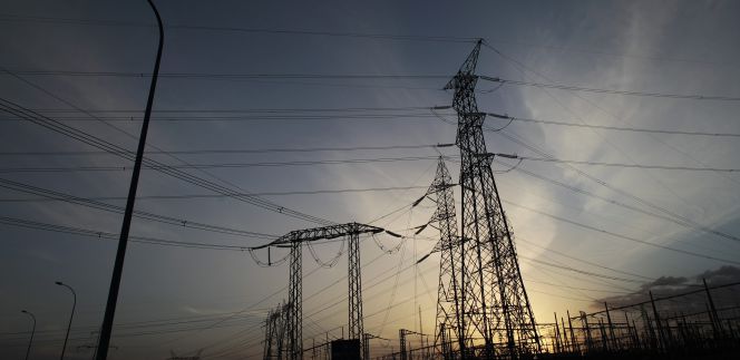 Redes eléctricas en las afueras de Madrid.