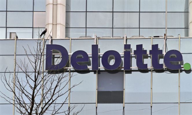 Logotipo de Deloitte en una de sus sedes.