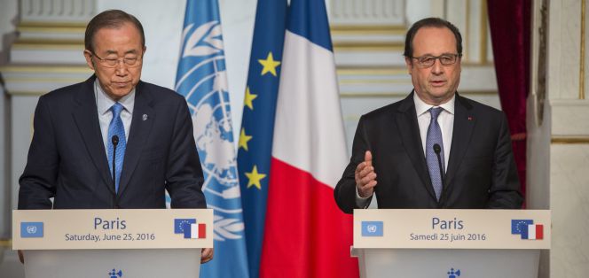 El presidente de Francia, François Hollande, y el secretario general de Naciones Unidas, Ban Ki-moon, en la conferencia de prensa tras su encuentro en París.