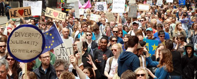 Miles de personas protestan en Londres contra el 'brexit'