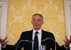Blair pide disculpas y dice que la Blair pide disculpas y dice que la