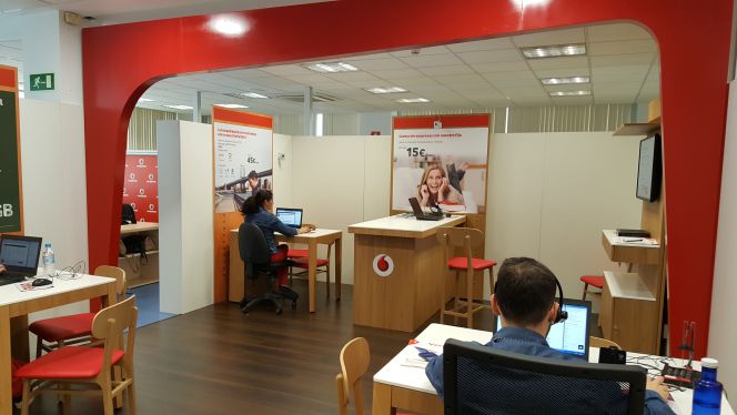Así son las ventas y el asesoramiento virtual que ofrece Vodafone en su web