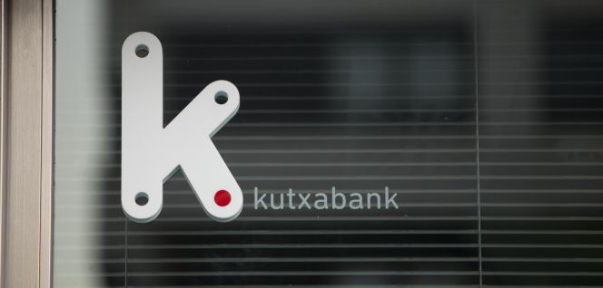 Kutxabank condenado a anular sus comisiones por 'números rojos'