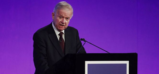 John Chilcot, responsable del informe sobre Irak.