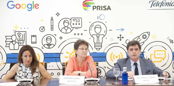 Noelia Fernández, directora de transformación digital de PRISA; Mercedes Gómez, vicerrectora de política académica y profesorado de la Universidad Complutense y José Manuel Gómez Bravo, director de propiedad intelectual de PRISA, en la inauguración del curso La re-evolución en los derechos intelectuales del conocimiento, la creación y la comunicación.