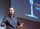 Emprender de la mano de una multinacional Emprender de la mano de una multinacional