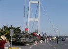 Erdogan resiste al intento de golpe de Estado en Turquía Erdogan resiste al intento de golpe de Estado en Turquía
