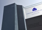 Draghi pide un cortafuegos público para la banca Draghi pide un cortafuegos público para la banca