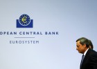 Draghi imprime casi un billón de euros para regar Europa Draghi imprime casi un billón de euros para regar Europa