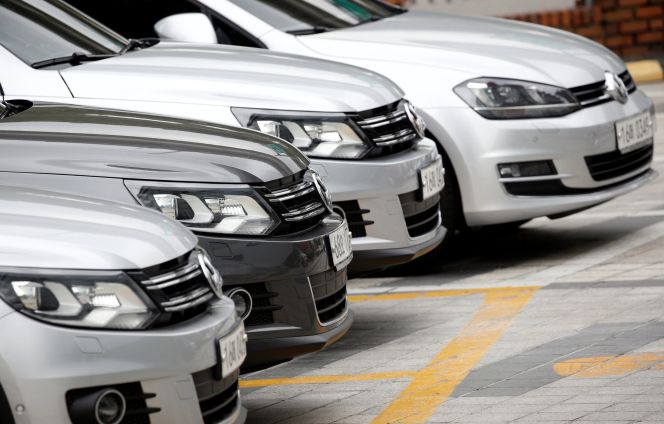 Coches en un concesionario de Seúl.