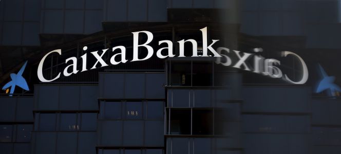 CaixaBank pacta con los sindicatos un plan de salidas de 1.119 trabajadores