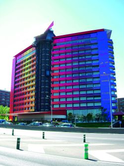 Hotel Puerta de América