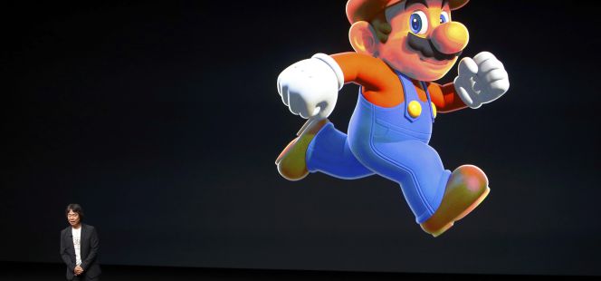 El creador de Mario, el japonés Shigeru Miyamoto, en la presentación de Apple.