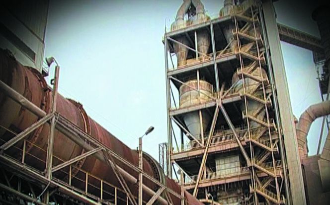 Fábrica de cemento.