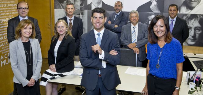 El director del organismo de gestión tributaria SUMA, Manuel Bonilla (en el centro), junto a su equipo directivo.
