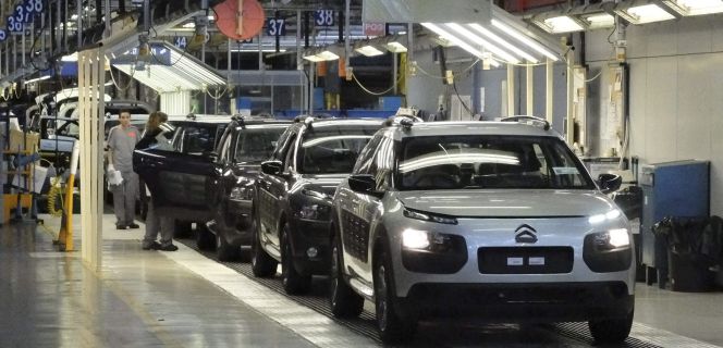 La factoría del grupo PSA Peugeot Citroen en Madrid. EFEArchivo