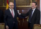 Los alcaldes no podrán gastar 5.500 millones sin Gobierno Los alcaldes no podrán gastar 5.500 millones sin Gobierno