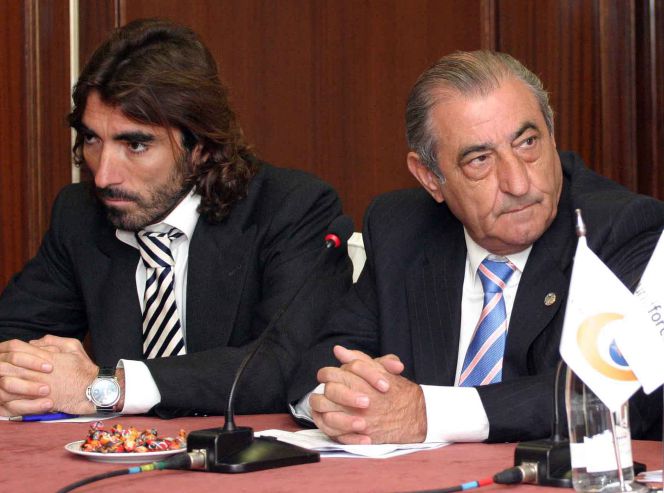 Javier Hidalgo, nuevo consejero delegado de Globalia, junto a su padre y fundador del holding turístico, Juan José Hidalgo, en una imagen de archivo.