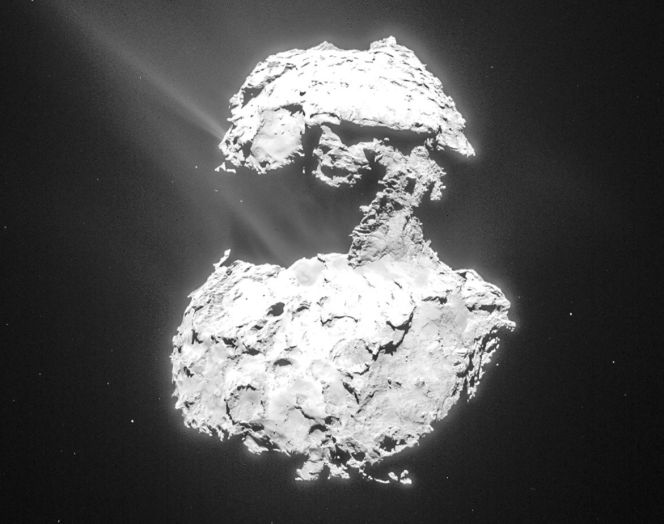 Cometa 67PChuryumov-Gerasimenko fotografiado por la sonda Rosetta