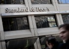 S&P urge a Popular a aclarar ya sus planes S&P urge a Popular a aclarar ya sus planes