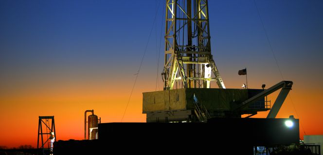 La estabilidad del crudo saca a relucir el atractivo de las petroleras