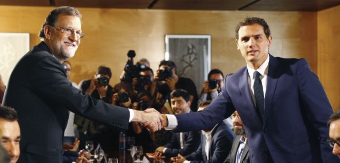 Mariano Rajoy y Albert Rivera, el pasado agosto tras un encuentro de la ronda de negociación para formar Gobierno.