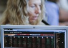 España coloca bonos a 50 años a un interés del 2,7% España coloca bonos a 50 años a un interés del 2,7%