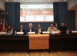 Beatriz Navarro, directora de marketing de Fnac; Daniel Canomanuel, responsable de negocio digital de Axa; Remigio Lluc, responsable de marketing dePRISANoticias; Enrique Benayas, director general de Icemd; Victor García, cofundador de Westwing, y David Moreno, cofundador de Hawkers.